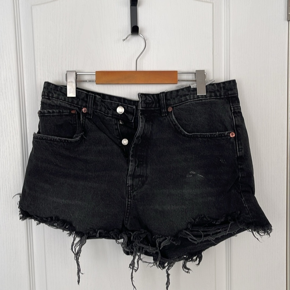 Zara black denim high-rise frayed shorts 4365/205 - Picture 3 of 7